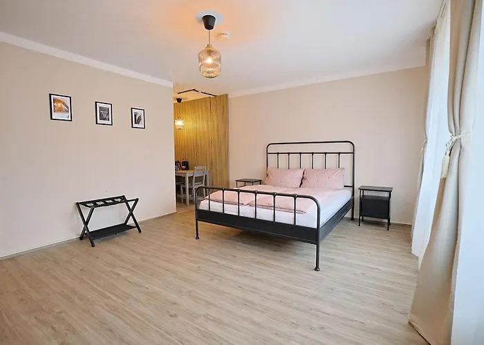 Apartament - Live Like A Local!